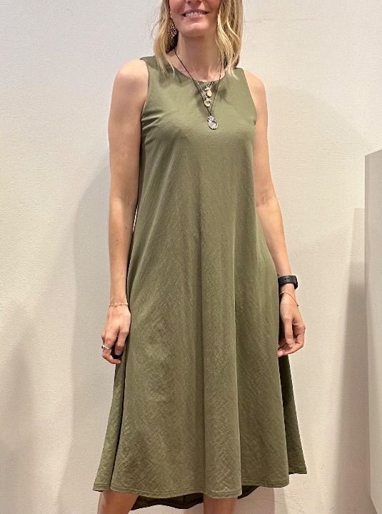 Abito con coda rayon verdone  (5)
