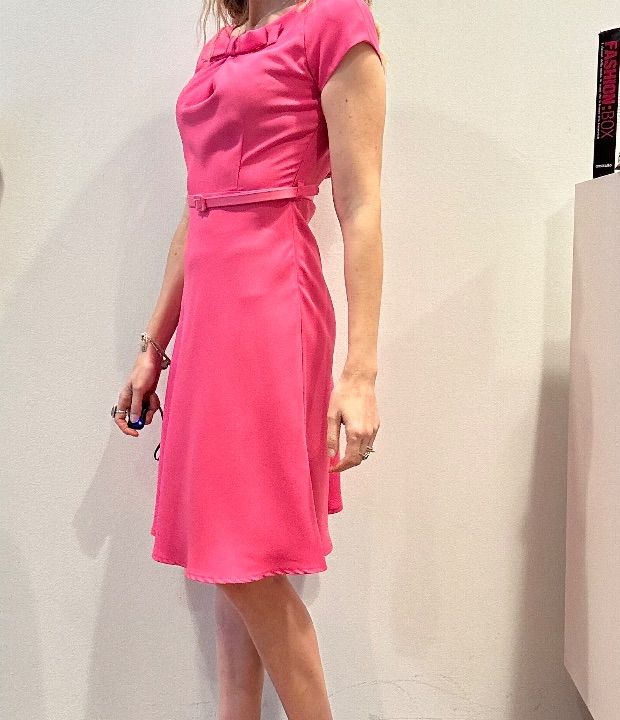 Abito fucsia fiocco e cintura (4)