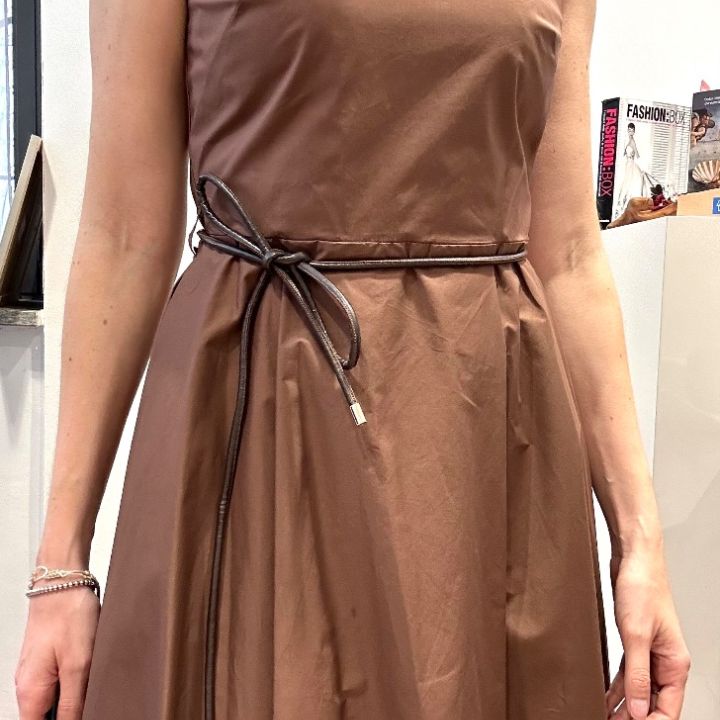 Abito in cotone svasato midi cacao (3)