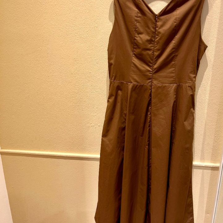 Abito svasato in cotone con coda cacao (2)