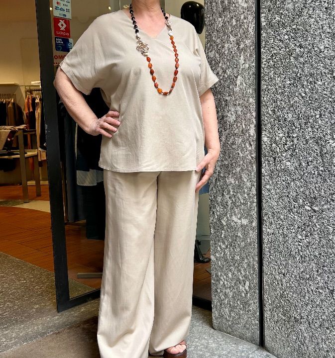 Blusa lino e viscosa scollo V beige (2)
