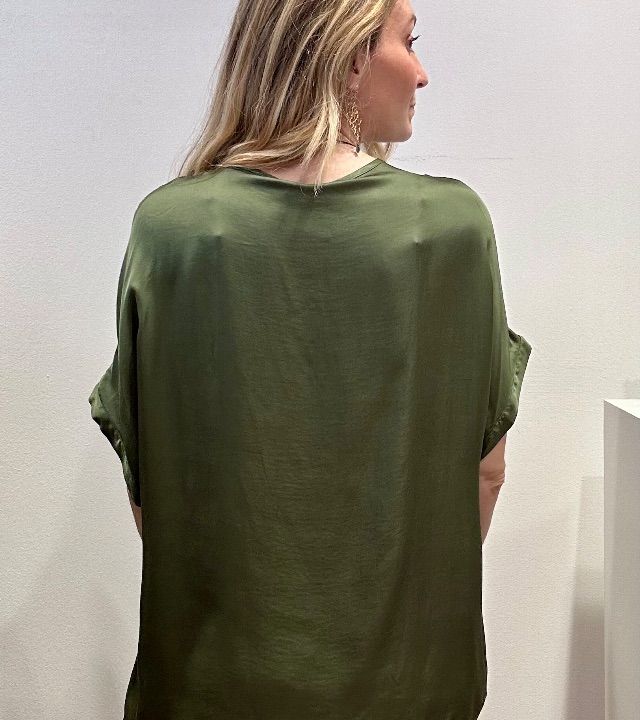 Blusa viscosa laccino verde oliva (3)
