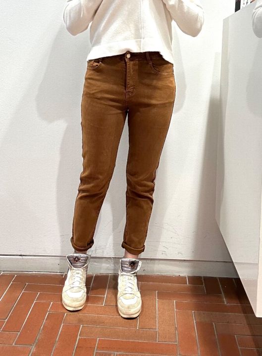 Pantalone 5 tasche in cotone tabacco 