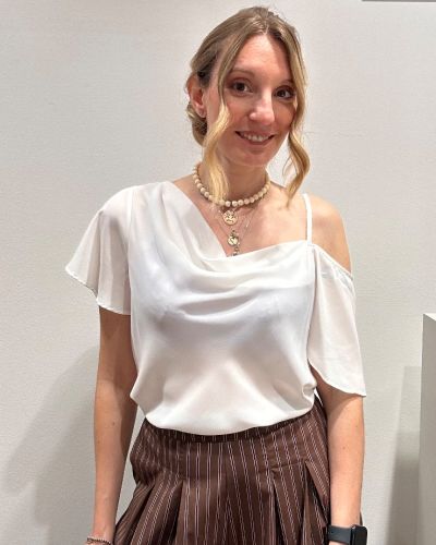 Top asimmetrico spallina bianco